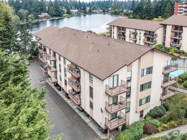 13201 Linden Avenue N #211A, Seattle, WA 98133