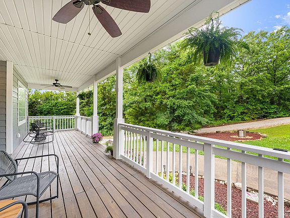 2nd image of 564 Arizona Drive