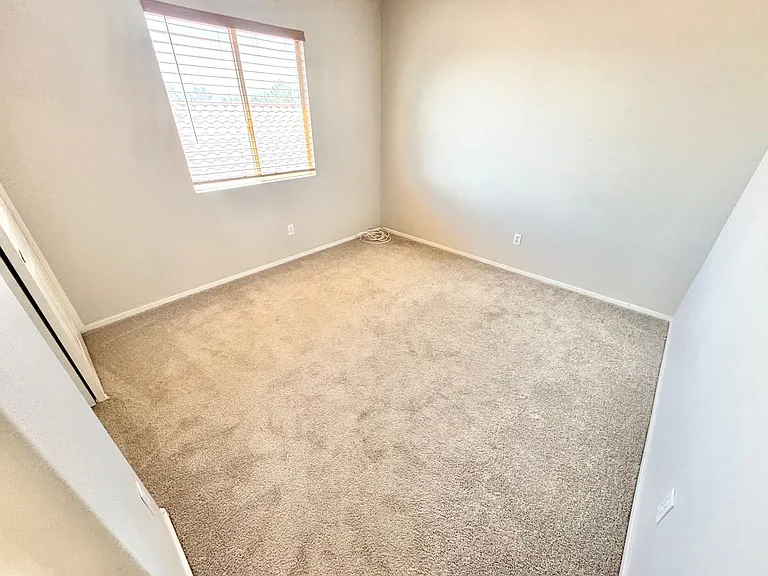 1092 Whispering Birch Ave — Photo 9