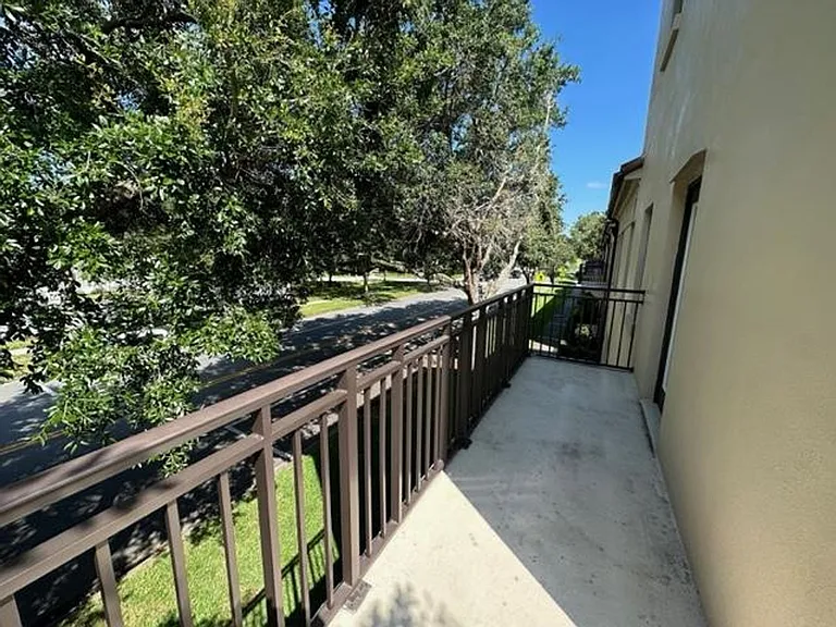 917 Waterside Ln #203 — Photo 7