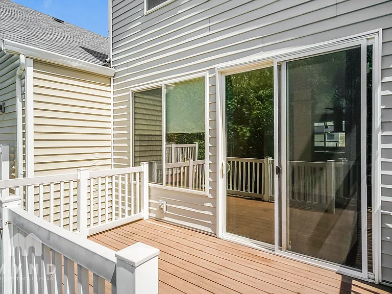 13908 NE 23rd Ave — Photo 17