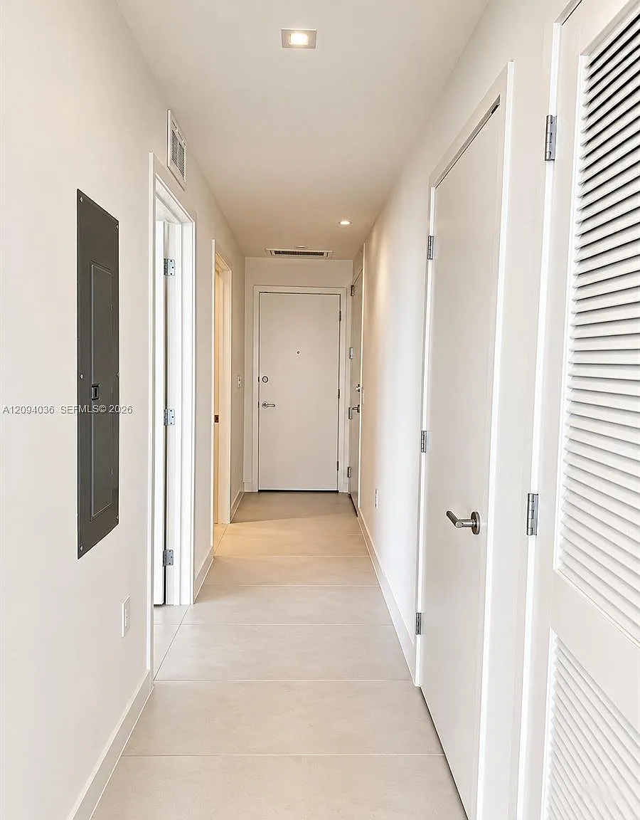 1 bed, 1.0 bath, $6,000 — Photo 4