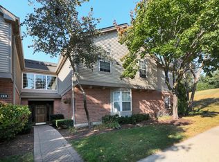 123 Willow Brook Ct APT 1, Schaumburg, IL 60195