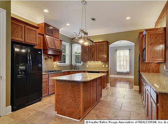 5th image of 18461 Manchac Acres Dr