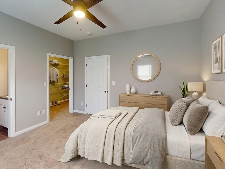 Jefferson Place Apartments — Photo 12