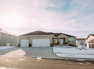 4424 Silica Pl, Bismarck, ND 58503