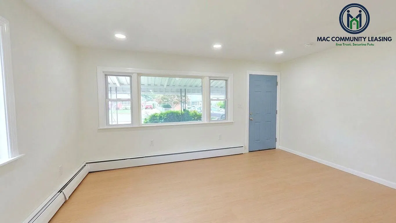 3 bed, 1300 sqft, $2,995 — Photo 1