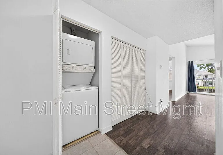2512 Woodgate Blvd #203 — Photo 16