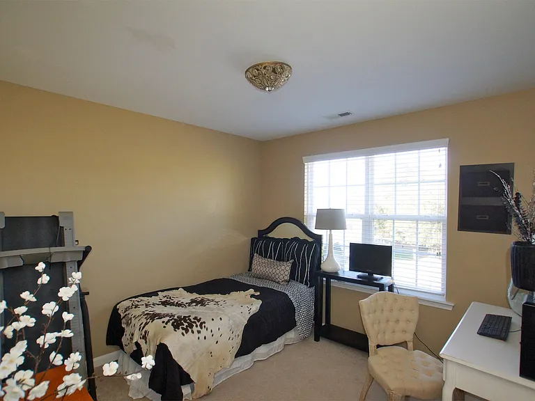 405 Hamlet Park Dr #1 — Photo 12