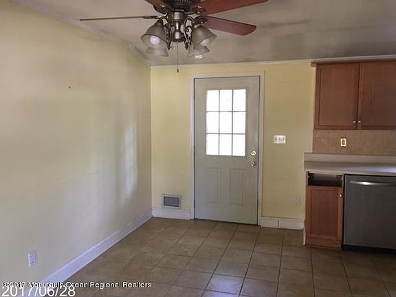 3rd image of 597 Montana Dr