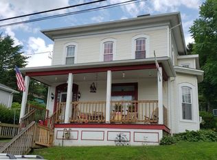 565 Franklin St, Freeport, PA 16229