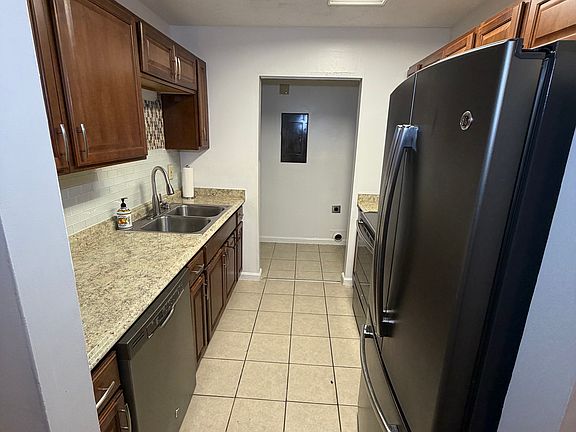5th image of 3786 Kensingwood Trce