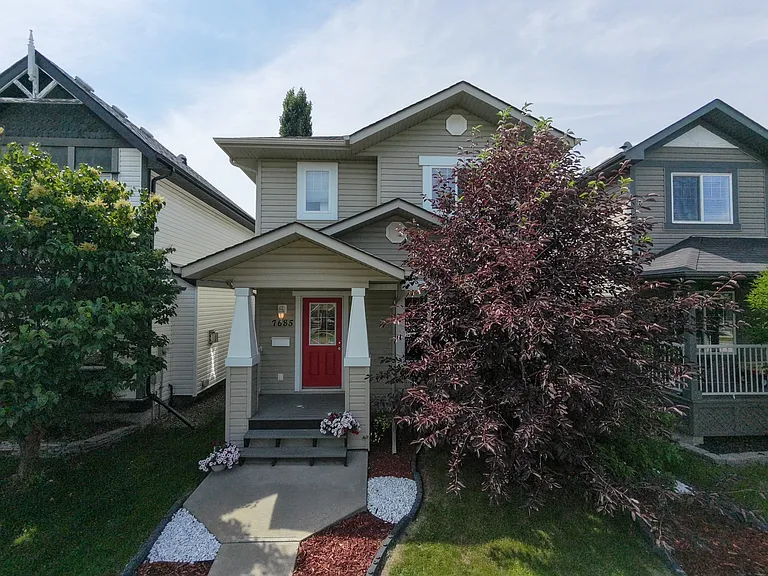 7685 Schmid Cres NW — Photo 8