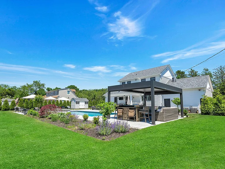 1095 Ryder Farm Ln — Photo 32
