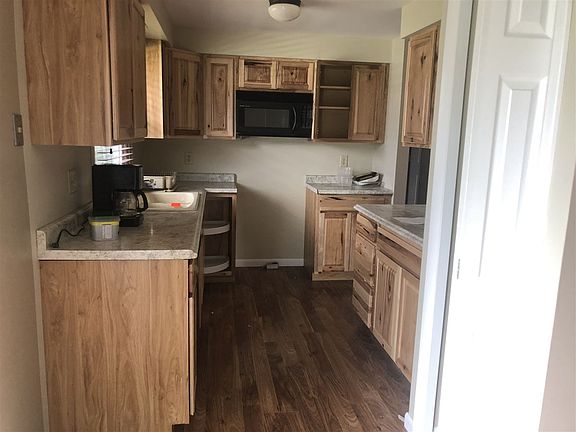 2nd image of 819 4th Ave N