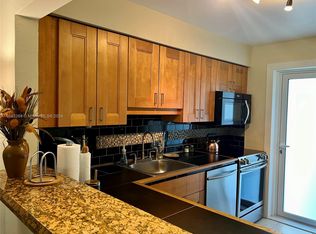1040 SE 4th Ave APT 120, Deerfield Beach, FL 33441