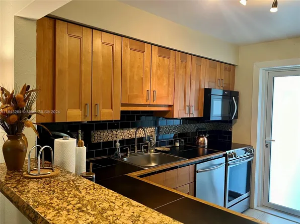 1040 SE 4th Ave APT 120, Deerfield Beach, FL 33441