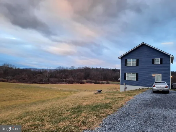 41 Brookside Rd, Pine Grove, PA 17963