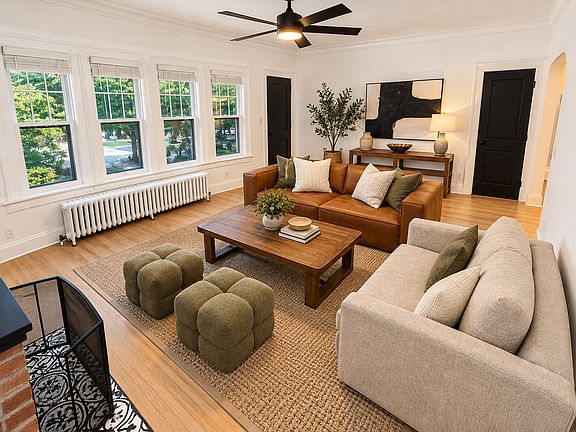 4th image of 2641 Idlewood Rd #1