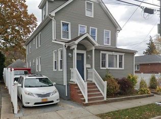 8781 257th St, Floral Park, NY 11001