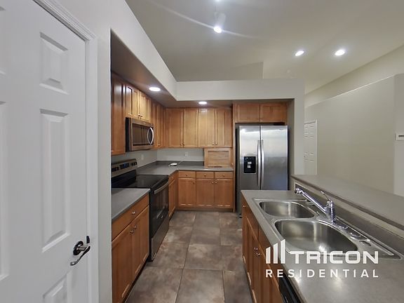 5th image of 43850 W Kramer Ln