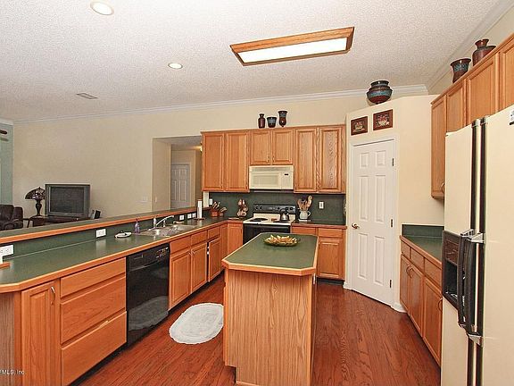 5th image of 1371 Mallard Landing Blvd N
