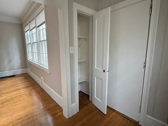 3rd image of 1742 Monroe Dr NE #1