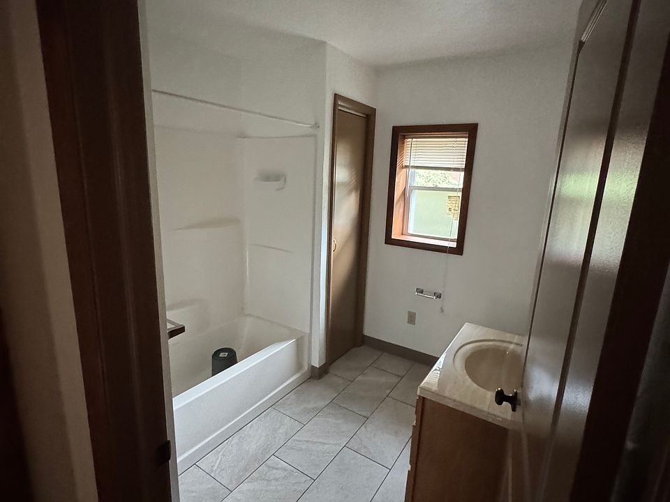 1st image of 1632 Weirich Ave #3