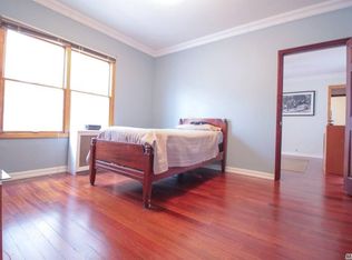 15124 28th Ave, Flushing, NY 11354