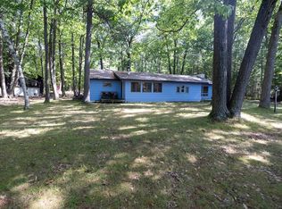 N2809 River Dr, Wallace, MI 49893