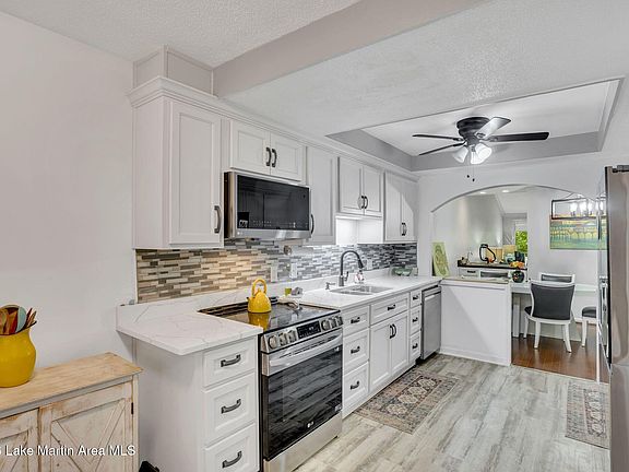 5th image of 35 Moonlight Ln