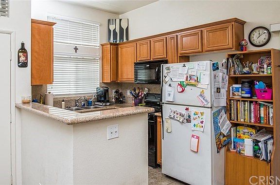 3rd image of 8872 Burnet Ave