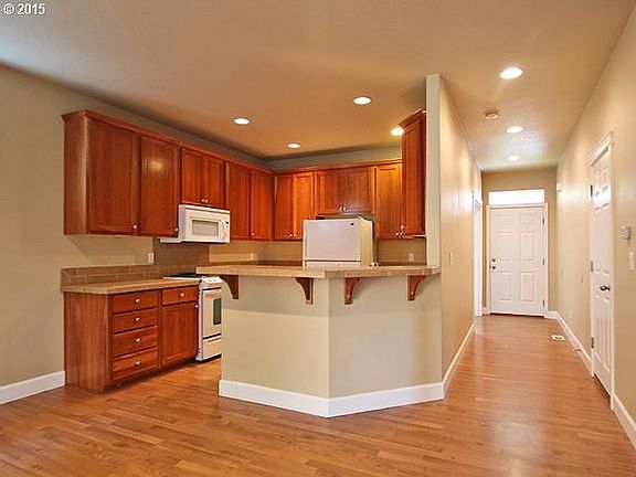 3rd image of 11503 NW 27th Ct