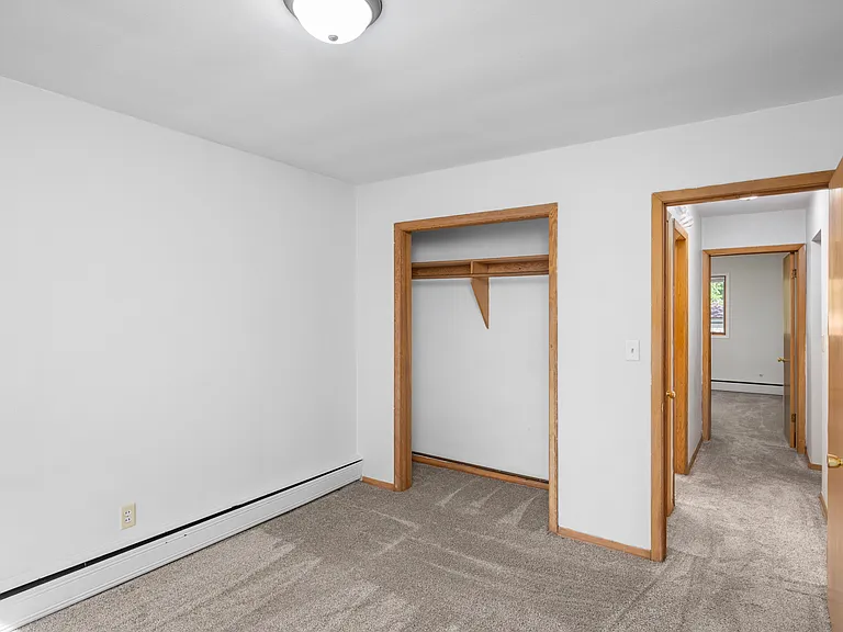 525 Oxford St #4 — Photo 10