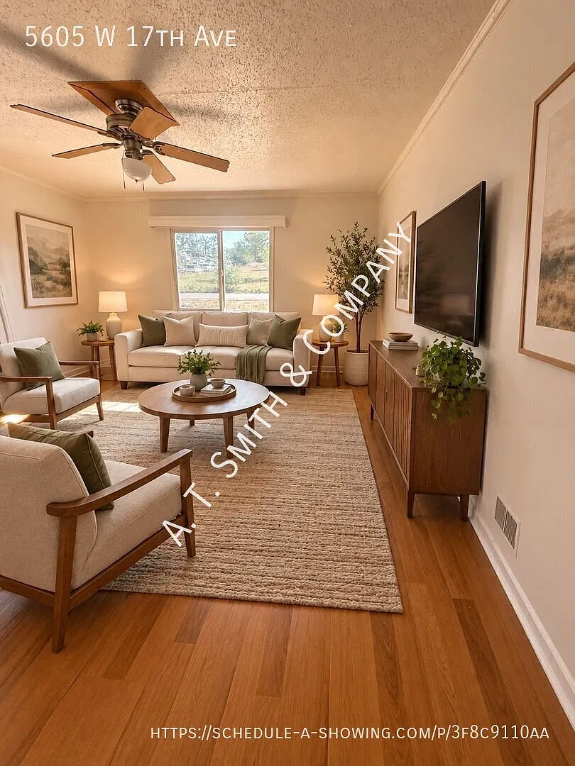 3-Bedroom Ranch Home with Bonus Room & Fenced Yard in Lakewood! — Photo 2