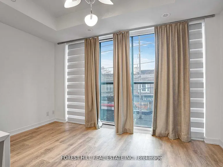899 Queen St E #202 — Photo 4