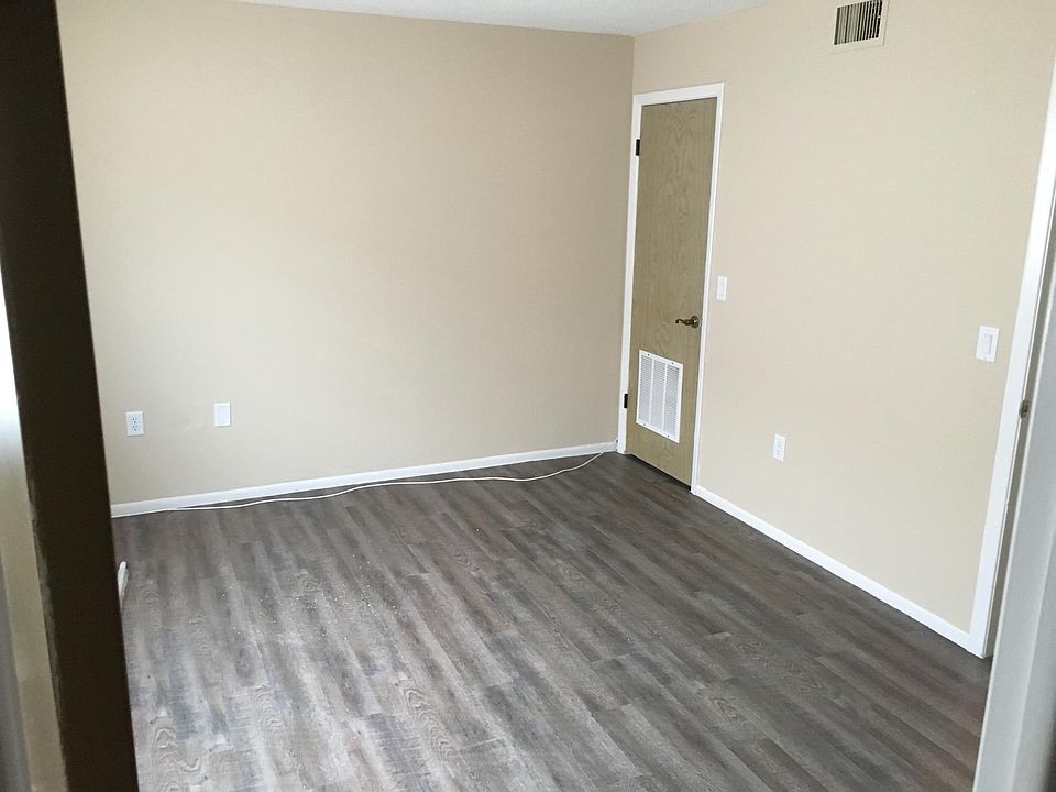 1st image of 1320 Moreland Dr Unit 13