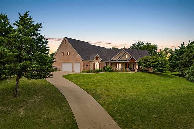 1st image of 4679 Lake Breeze Dr