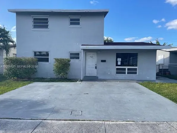 758 SW 3rd Pl, Dania, FL 33004