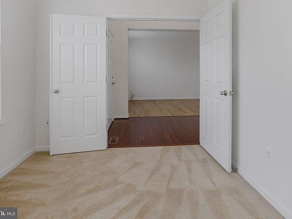 4th image of 4 Cornerstone Dr