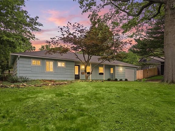 3rd image of 7740 Briar Dr