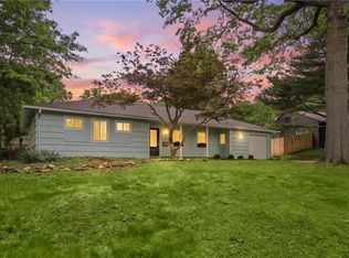 7740 Briar Dr, Prairie Village, KS 66208