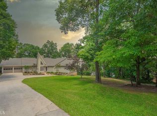 215 Sentu Way, Hartwell, GA 30643