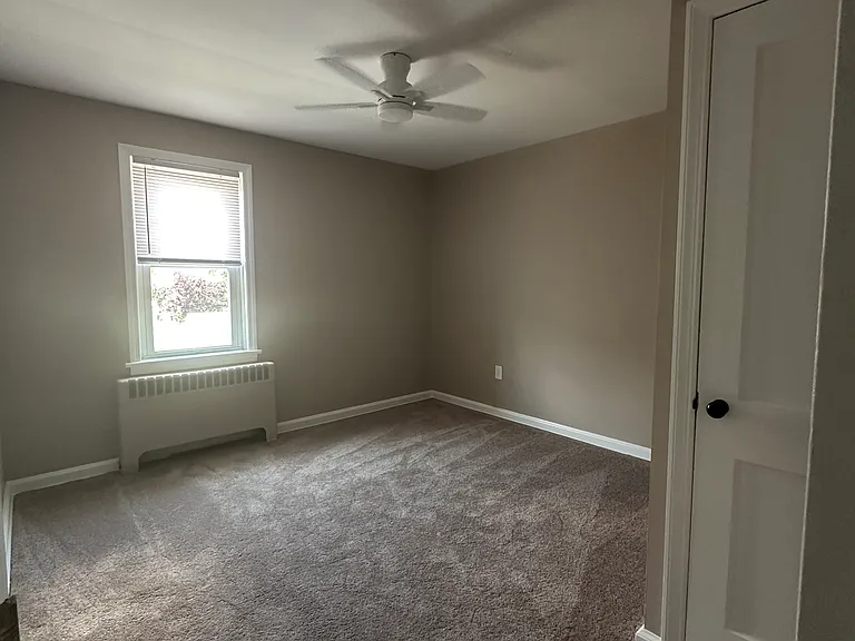 239 E Main St #4 — Photo 9