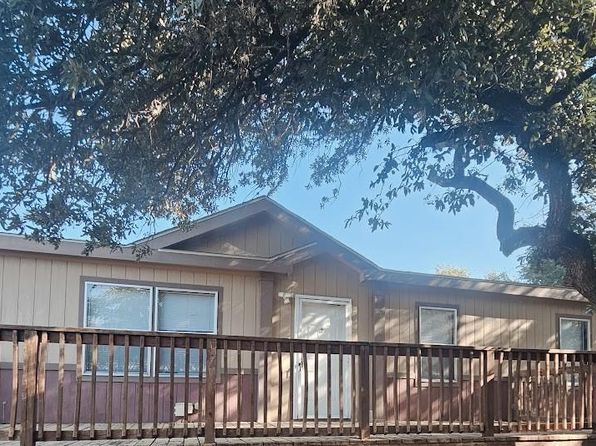 1065 Tamarack Dr