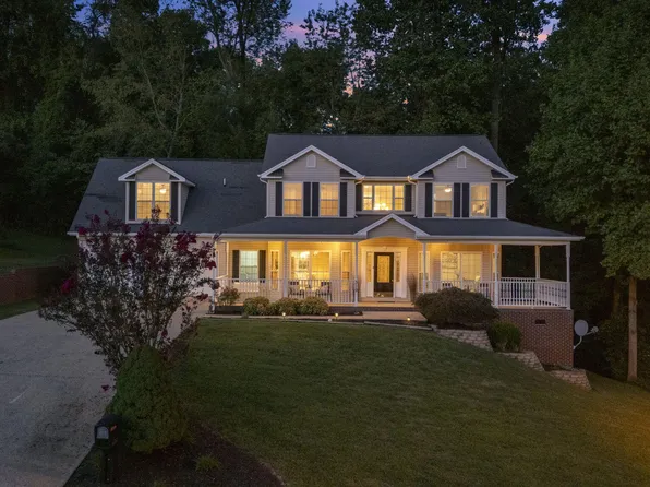 319 Henrys Ln, Bristol, VA 24202