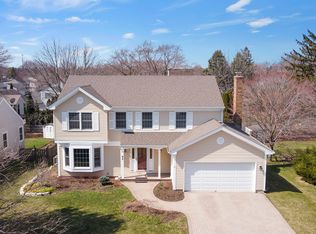 92 Foxboro Ln, Gurnee, IL 60031