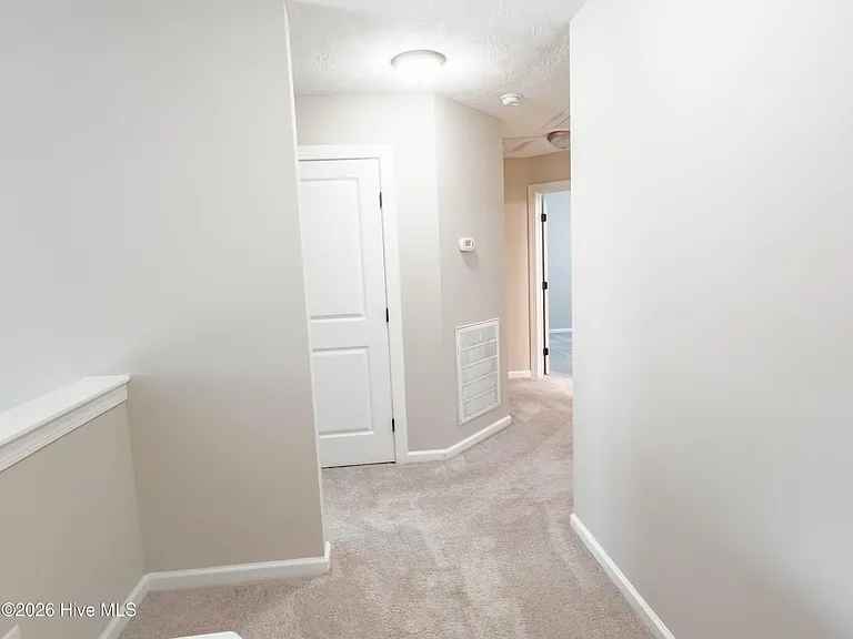1945 Kenlock Dr — Photo 11