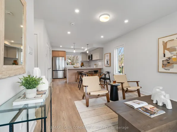 34 Poplar Ave, Toronto, ON