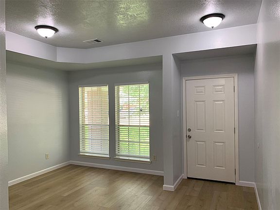3rd image of 3115 Shady Ridge Trl